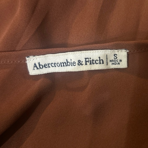 ABERCROMBIE & FITCH Top Womens Small Brown Button Front Scoop Neck Smocked Back - Picture 3 of 3